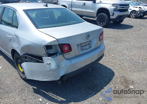 2008 Volkswagen Jetta Se/Sel z USA, uszkodzony, nr VIN 3VWRM71K08M198296